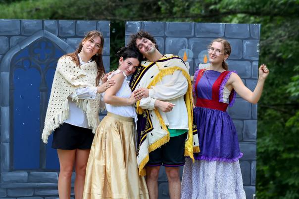 Weathervane Theatre’s Patchwork Players Open Season with Beauty and the Beast and Snow White
