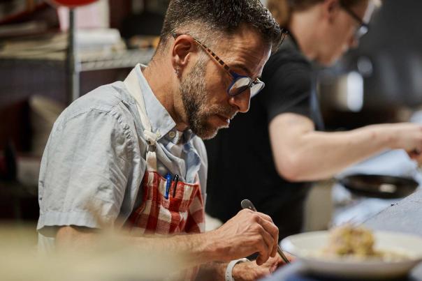 Gregory Leon - Amilinda - Cooking