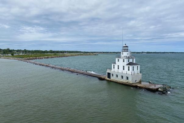 Manitowoc Breakwater Lighthouse from the lake
