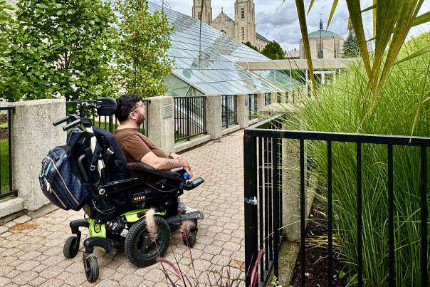 Cory Lee visits the Botanical Conservatory in Fort Wayne, Indiana