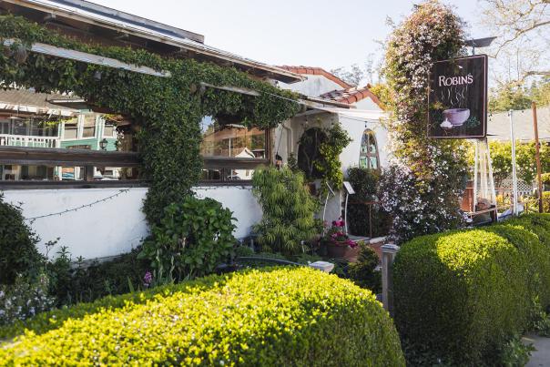 Exterior of Robin's Restaurant in Cambria