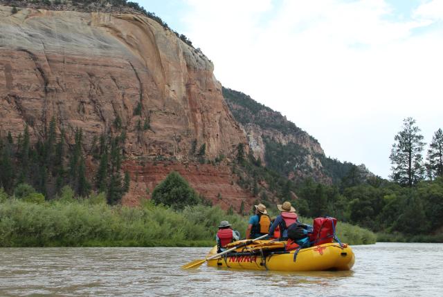 How to Raft the Río Chama in New Mexico This Summer