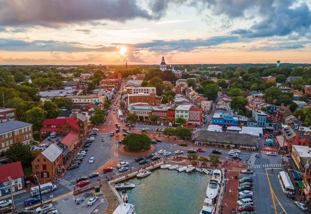 An aerial view of Annapolis looking from the water to the Maryland State House