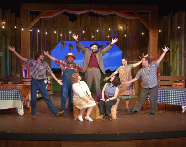 Round Barn Theatre