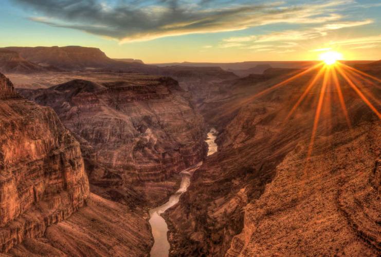 Sunrise photo of the Colorado River and the Grand Canyon