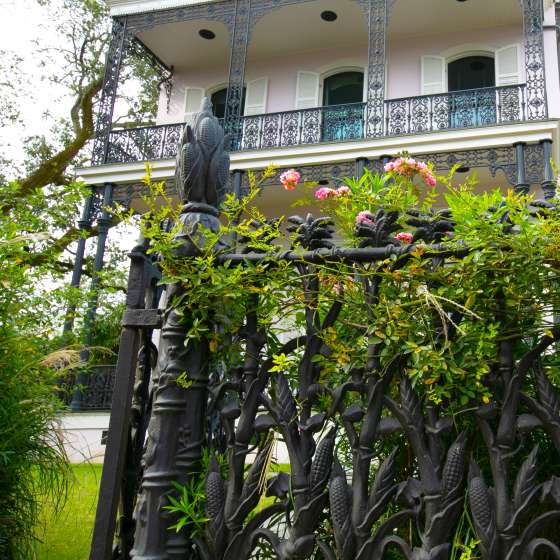 The iconic cornstalk fence outside of Colonel Short’s Villa.
