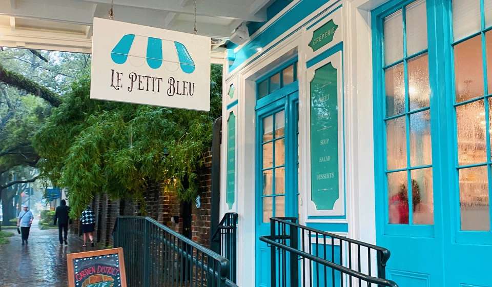 Le Petit Bleu Exterior