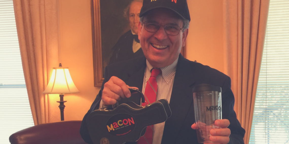 Mayor Robert Reichert