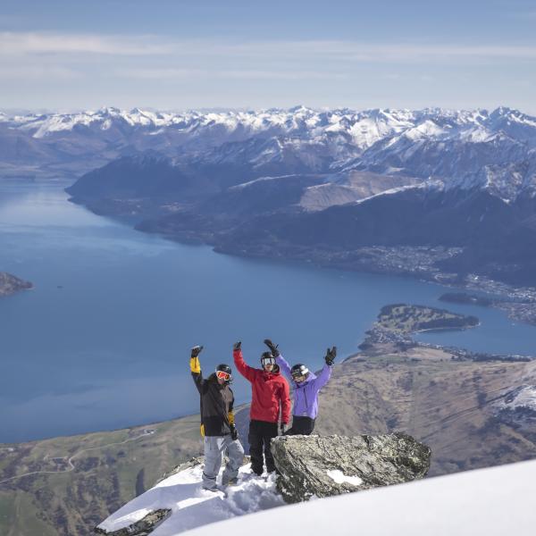 Skiiers at top of the Remarkables Lookout