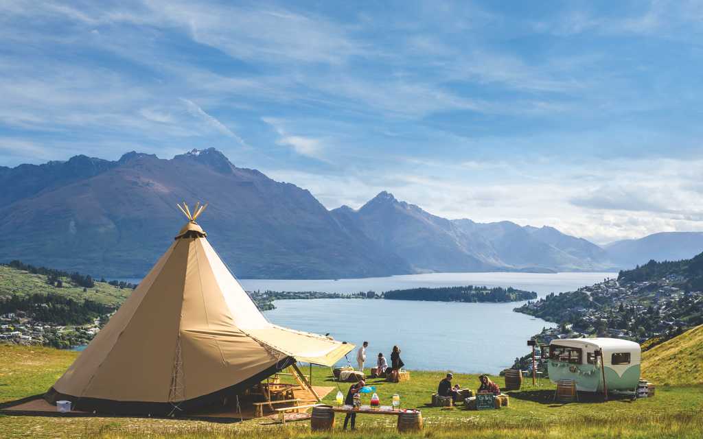 NZ High Country Venue with View on Lake Wakatipu