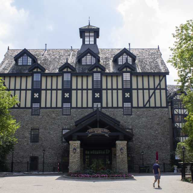 Old Mill Toronto Hotel