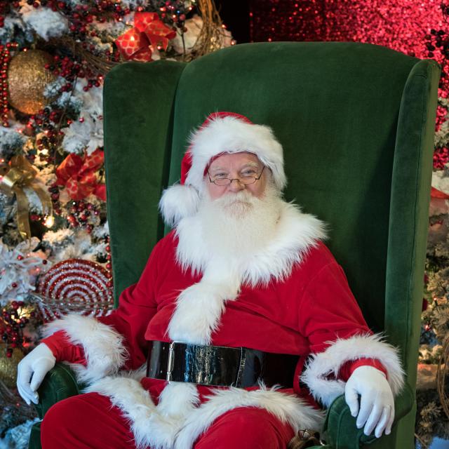 Market Street Hosts Photos with Santa Beginning November 20