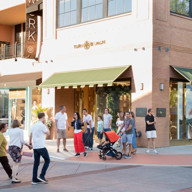 New Retail and Dining Open at Market Street