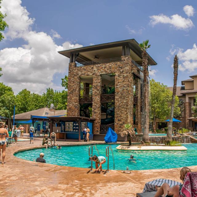 Official Pool of Elizabeth Swims – The Texas Pool