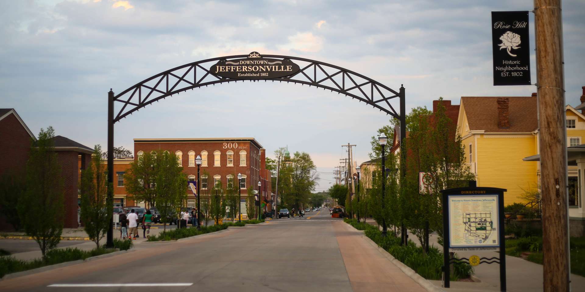 Arch over the street welcoming visitors to Downtown Jeffersonville, IN