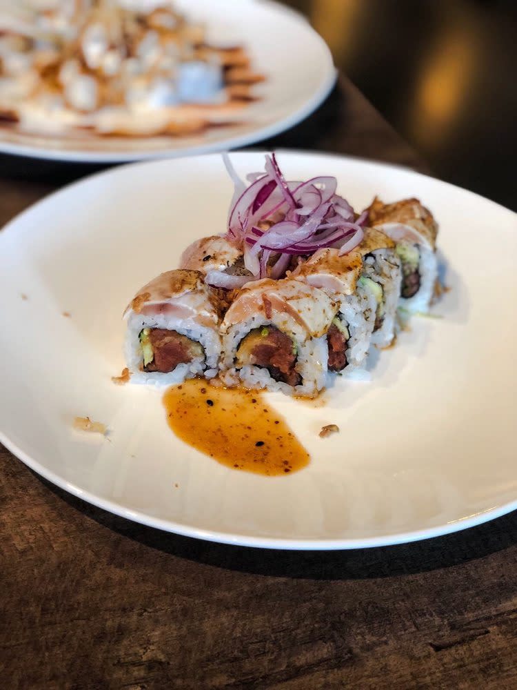 Niya Sushi. Image of sushi on a plate