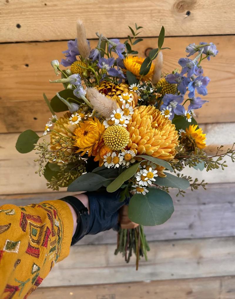 Bear's Bouquets, Granby, Colorado Flower Shop Yellow Arrangment