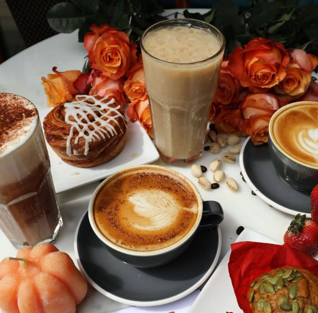Magnolias Fall Coffee