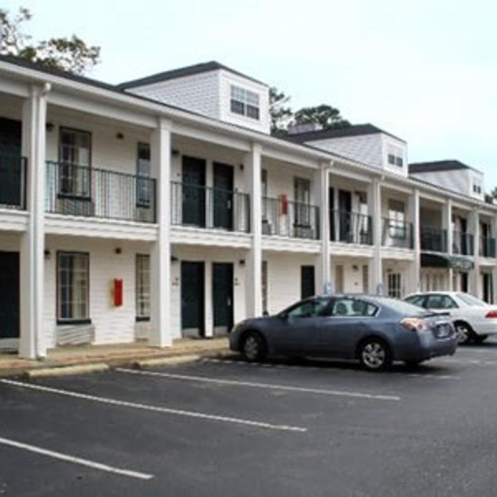 econolodge-greenville.jpg