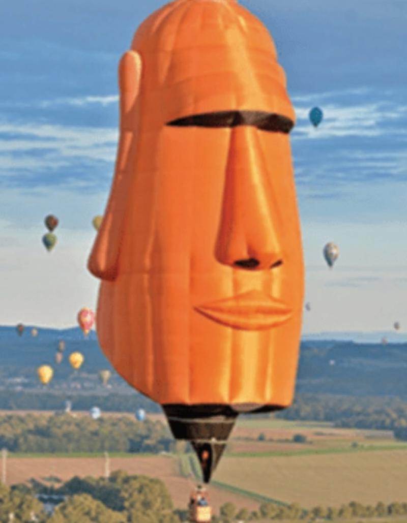 Tupuna-Moai hot air balloon
