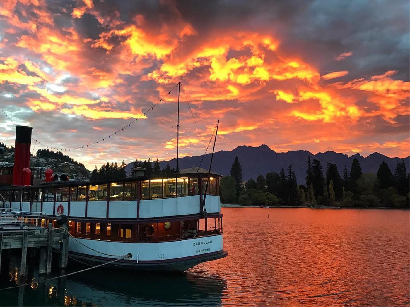 Queenstown sunset from lake esplanade