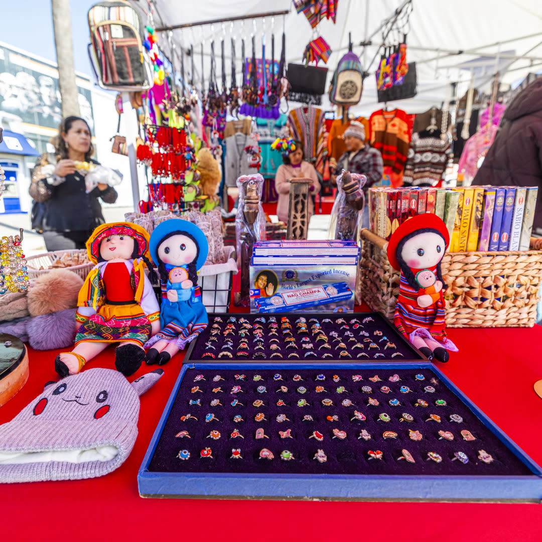 Farmers' Market Anaheim Souvenirs and Shopping