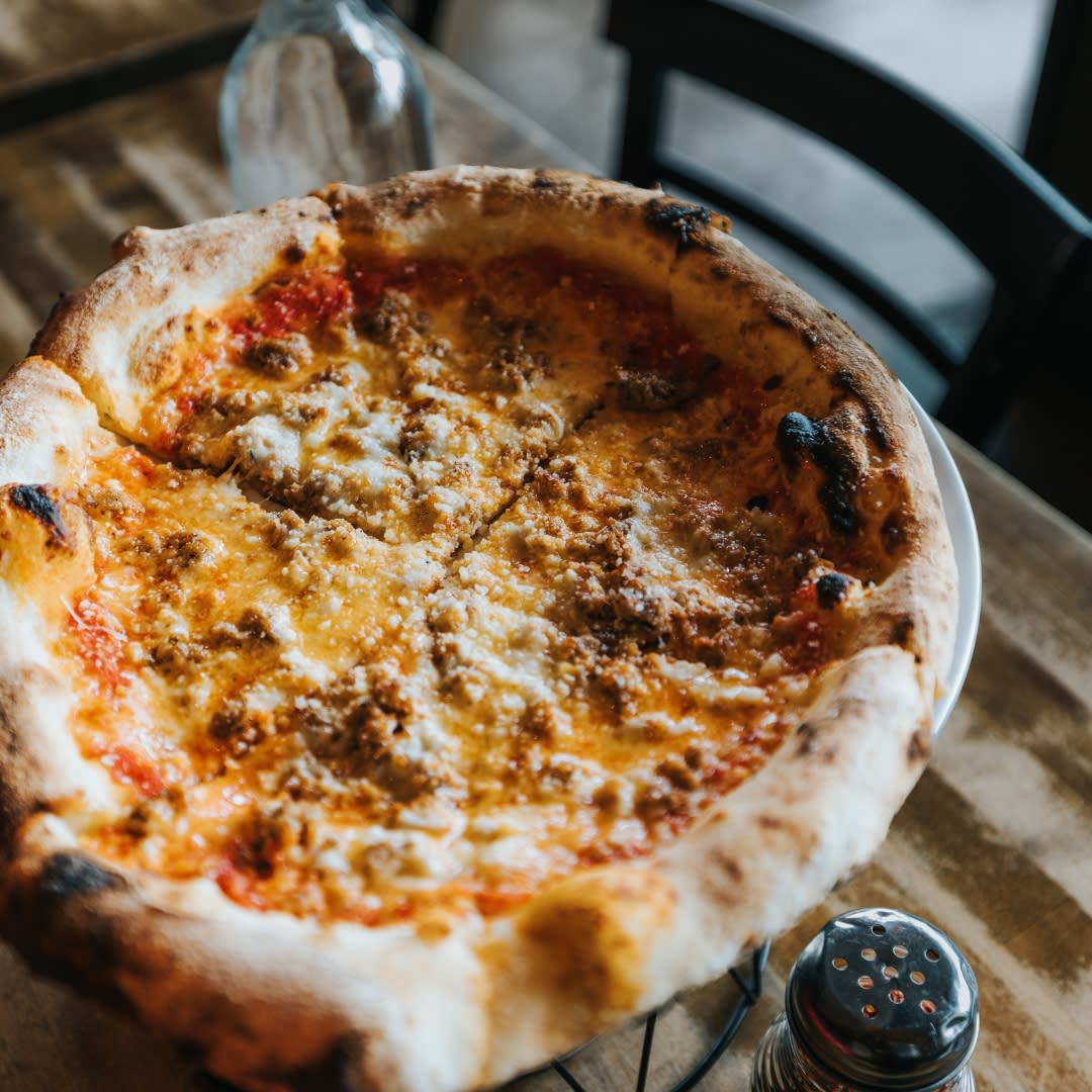 Centro Woodfired Pizza | Square image