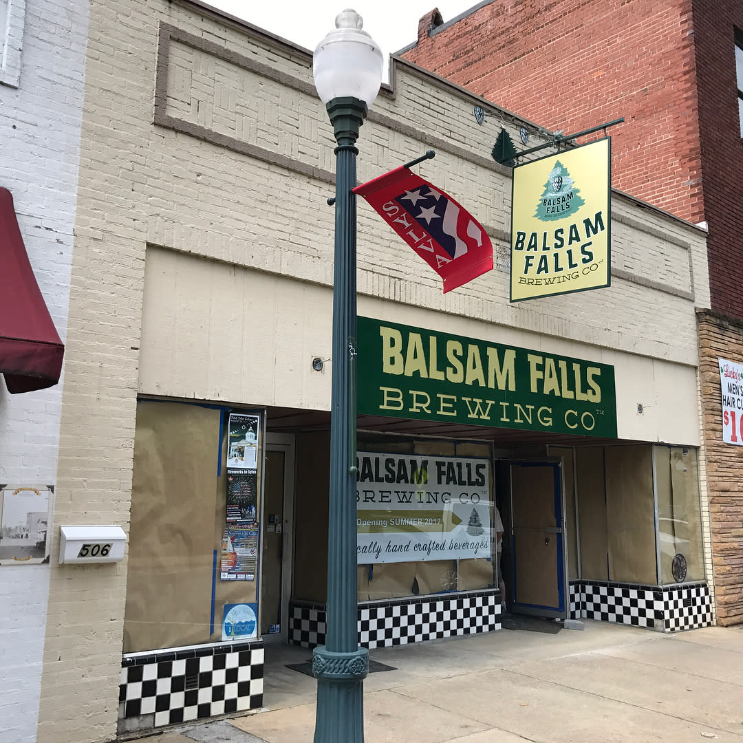 balsam_falls_0ce2320d-0c64-45f7-bc7f-37d412838229