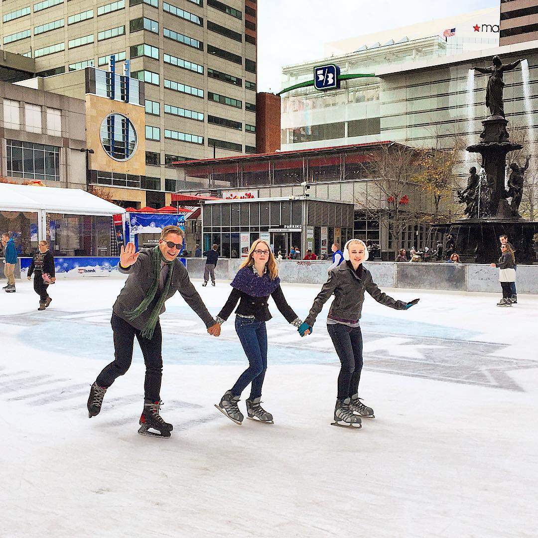 Ice skating fountain shop square
