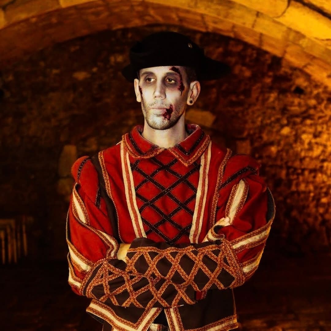 Supernatural Tours role-play actor dressed up in spooky makeup and attire