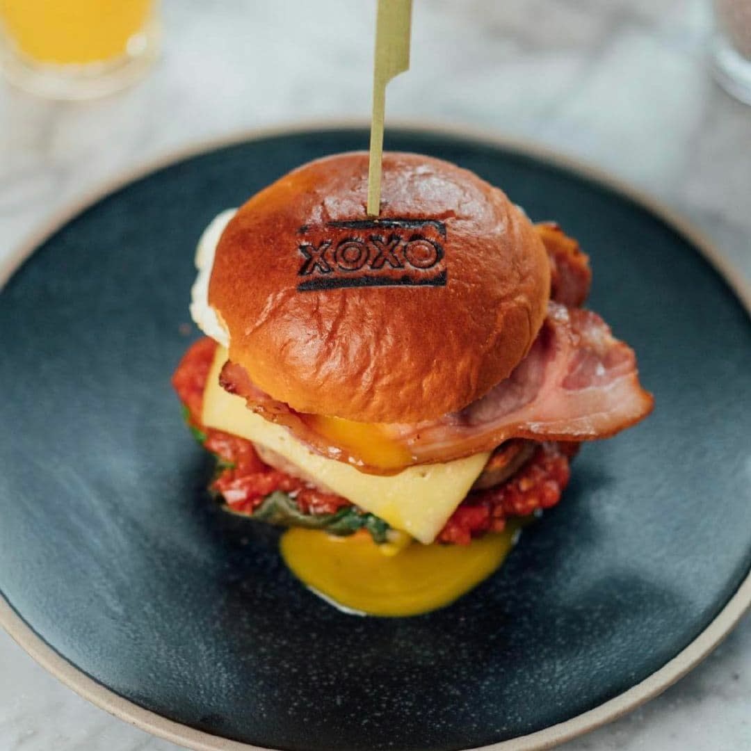 XOXO-Brunch-Hamburger-Food
