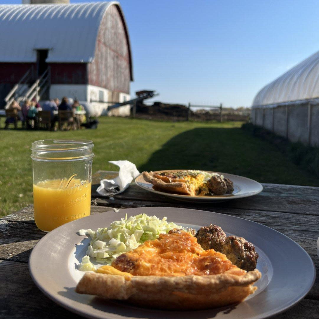Lonely Oak Brunch on the Farm