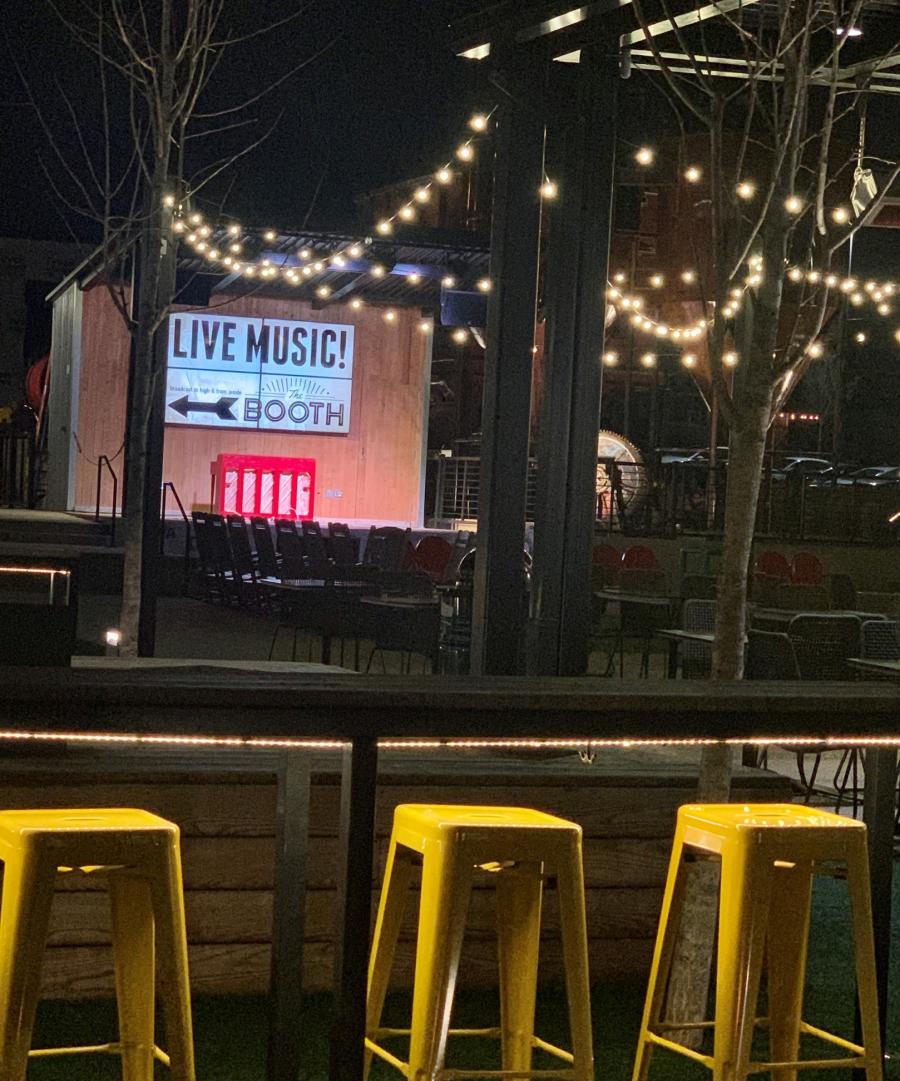 Zenovia Stovehouse Live Music Signage