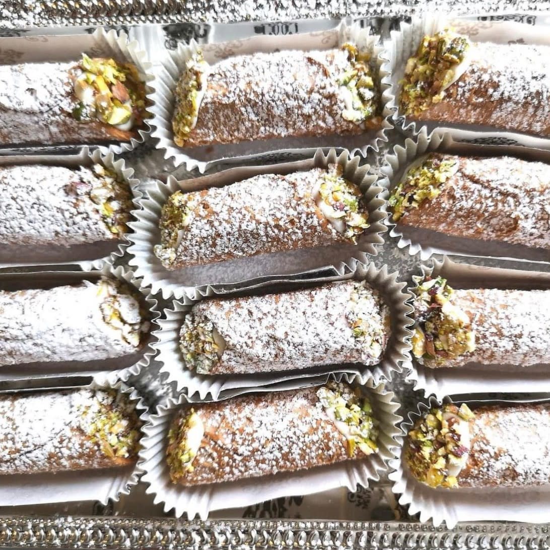 Ragusa's Cannoli Art in the Park