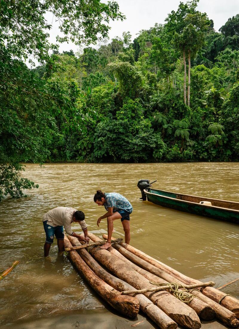 balsa-rafting-with-naso