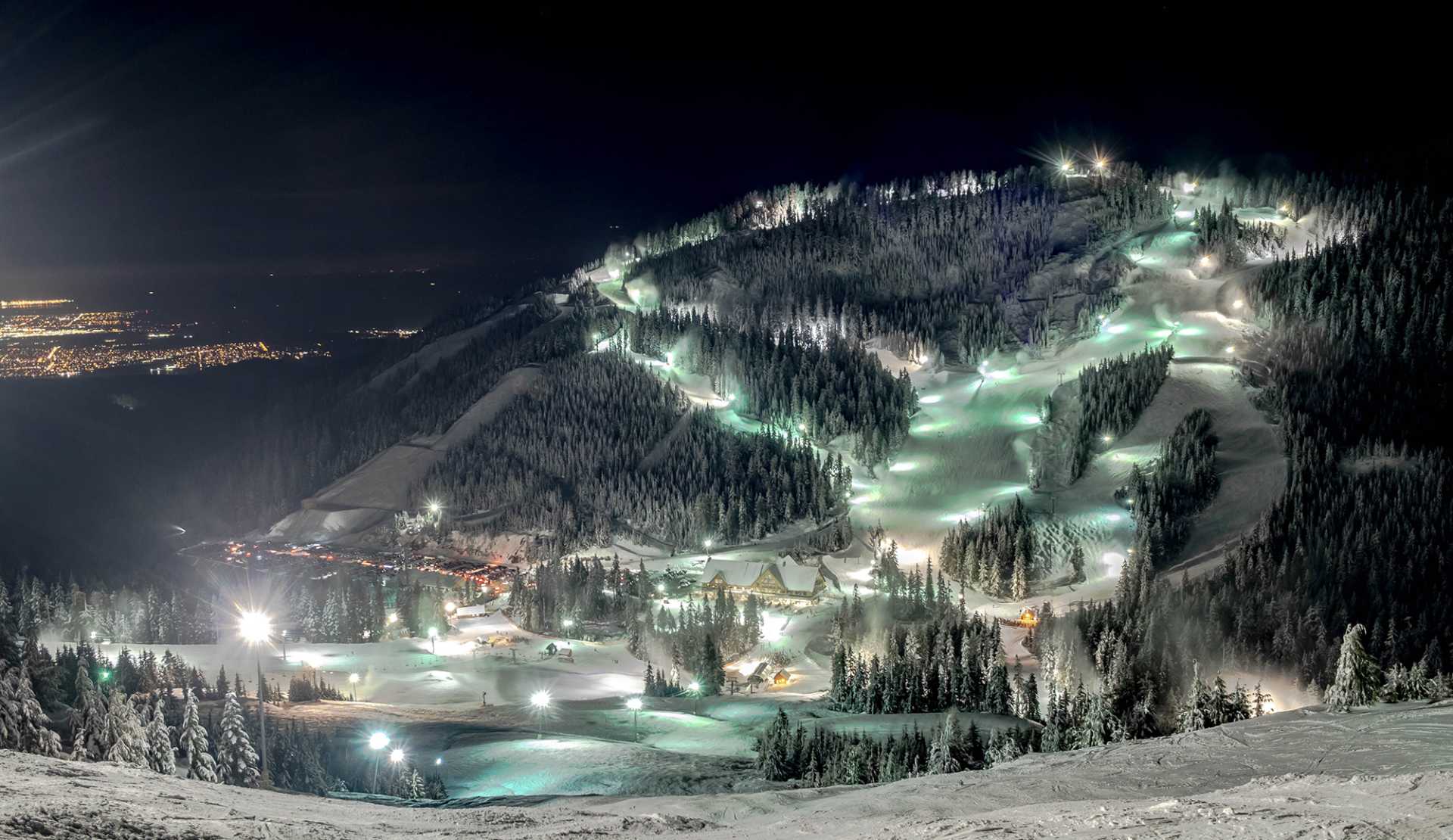 Night skiiing