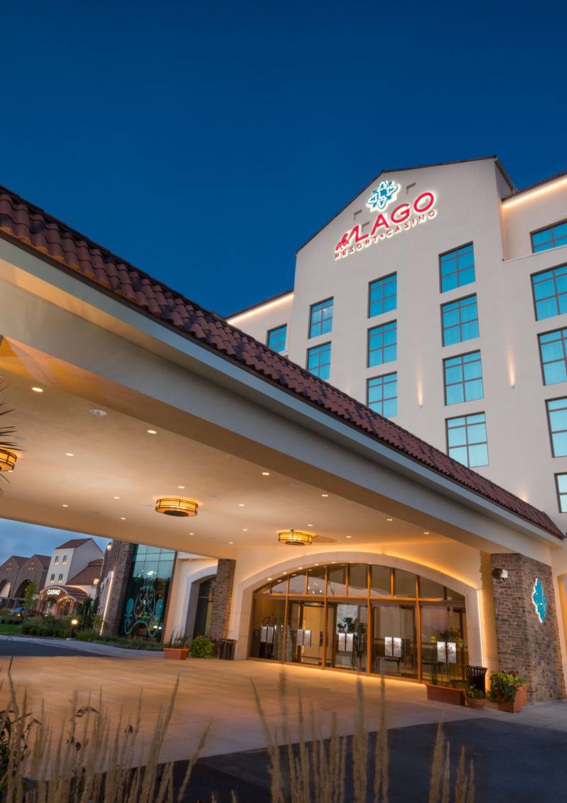 view of del lago entrance looking up at hotel