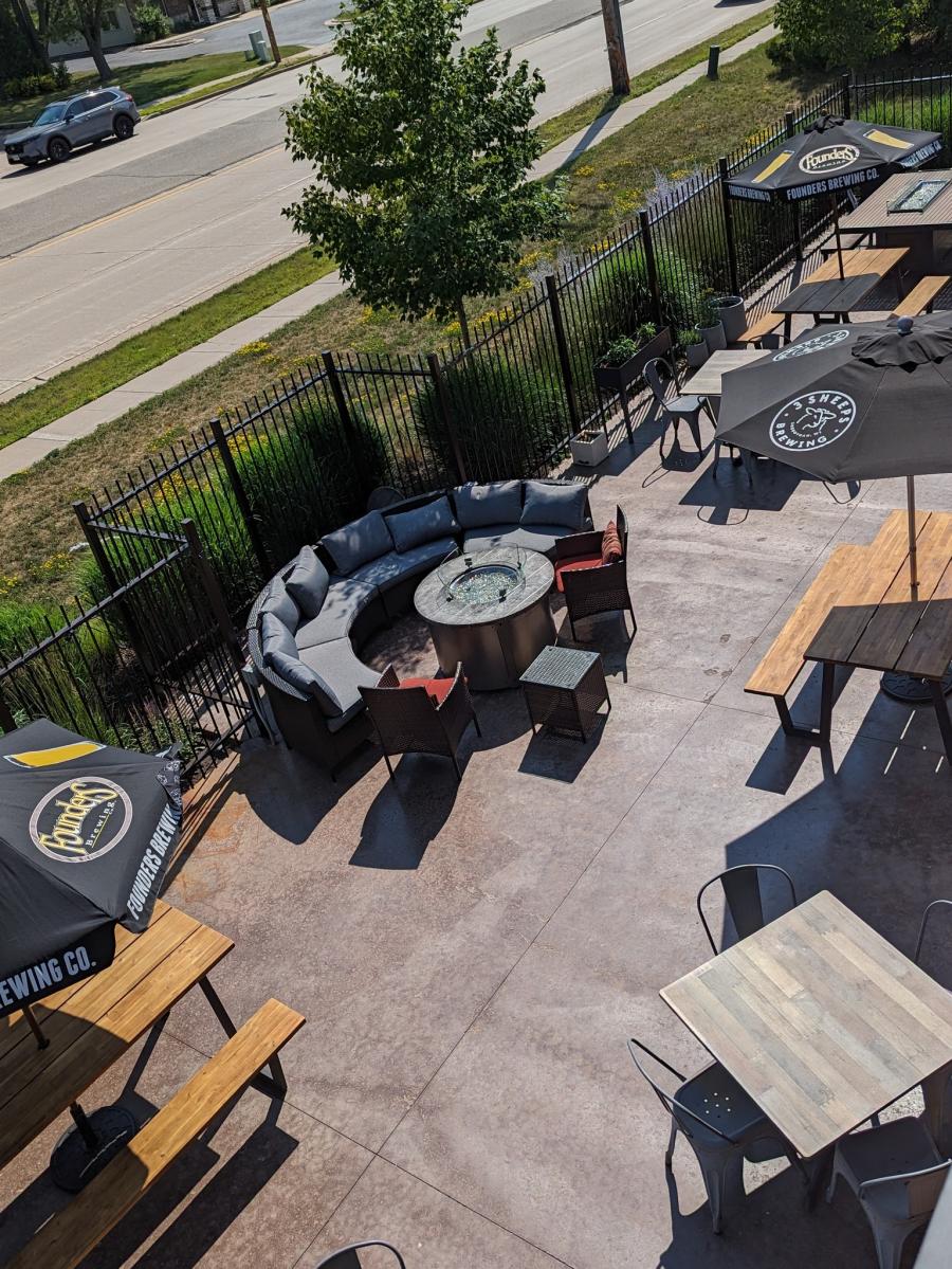 Tine & Cellar Patio