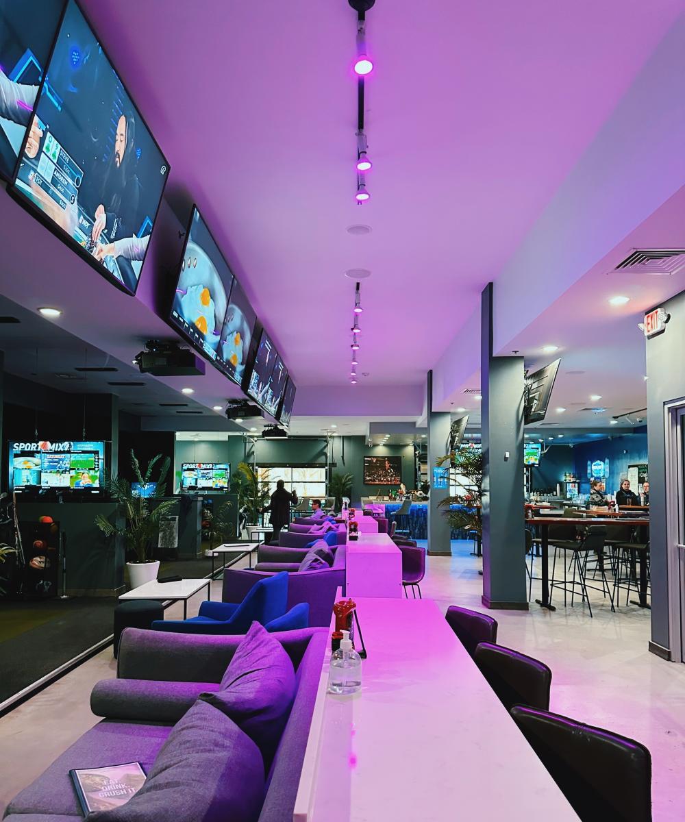 Bar & Sports Lounge