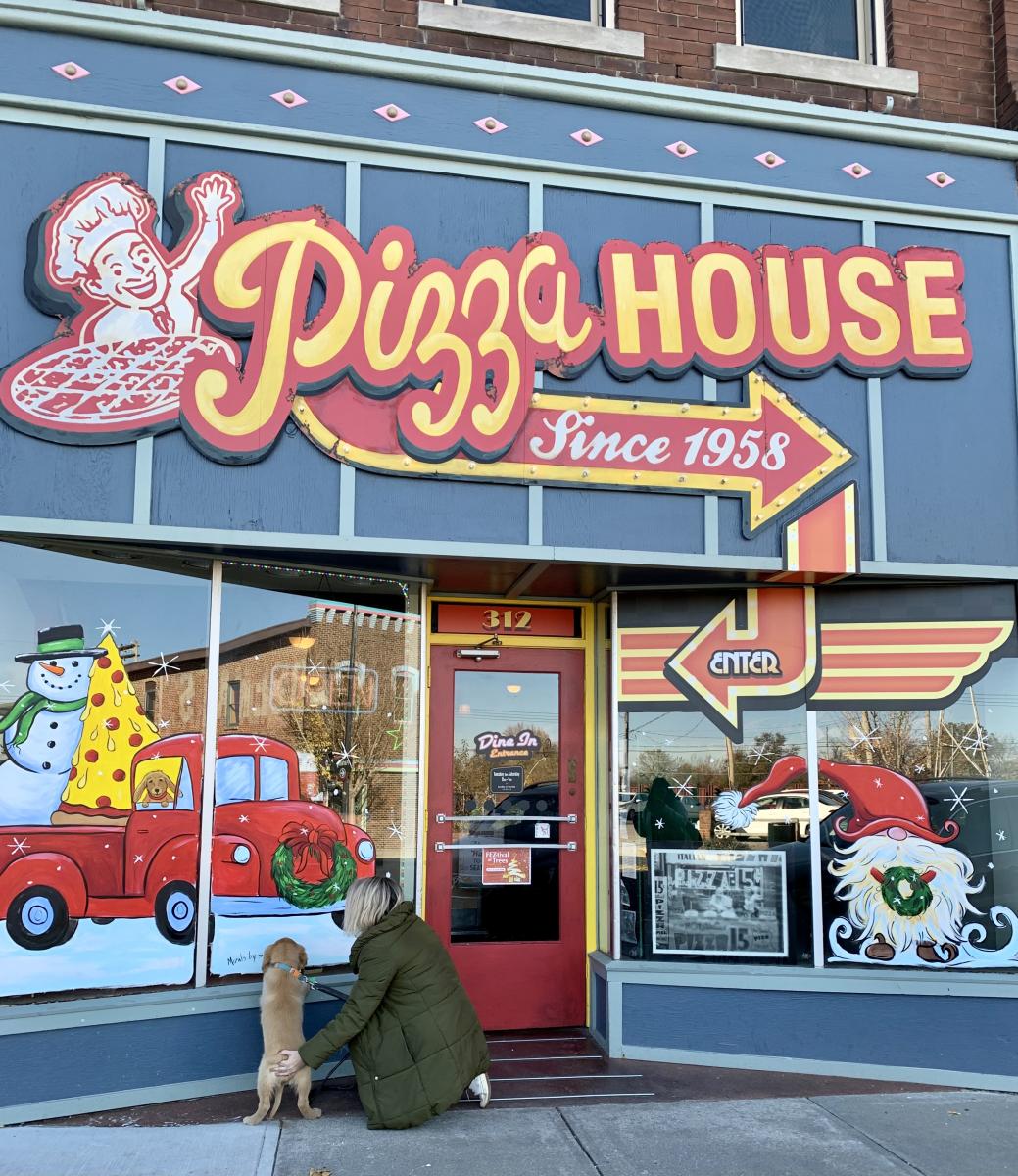 Pizza House On Historic Commercial Street