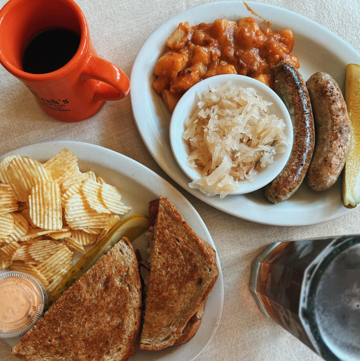 Henk's European Deli & Black Forest Bakery