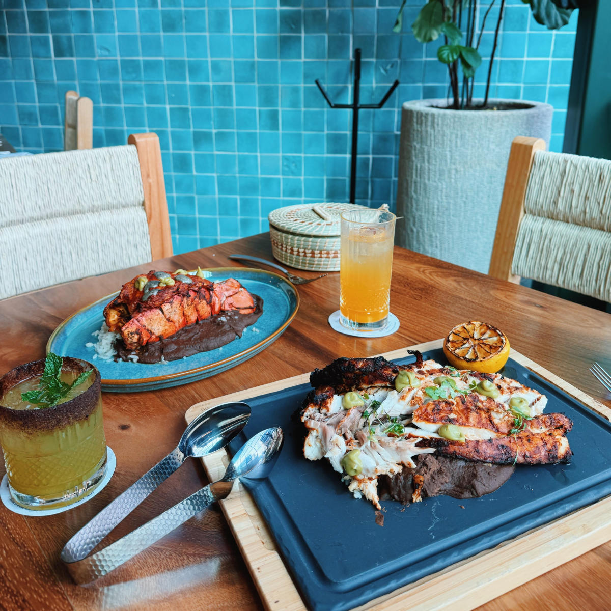 Dos Mares Fort Worth