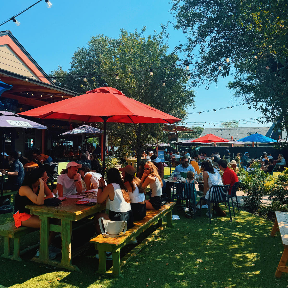 Birdie's Eastside Patio