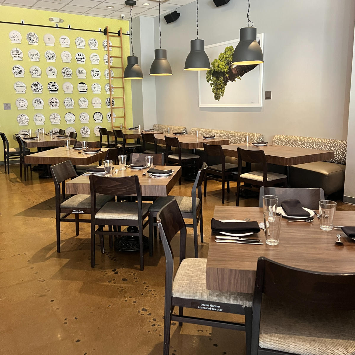Cafe Momentum