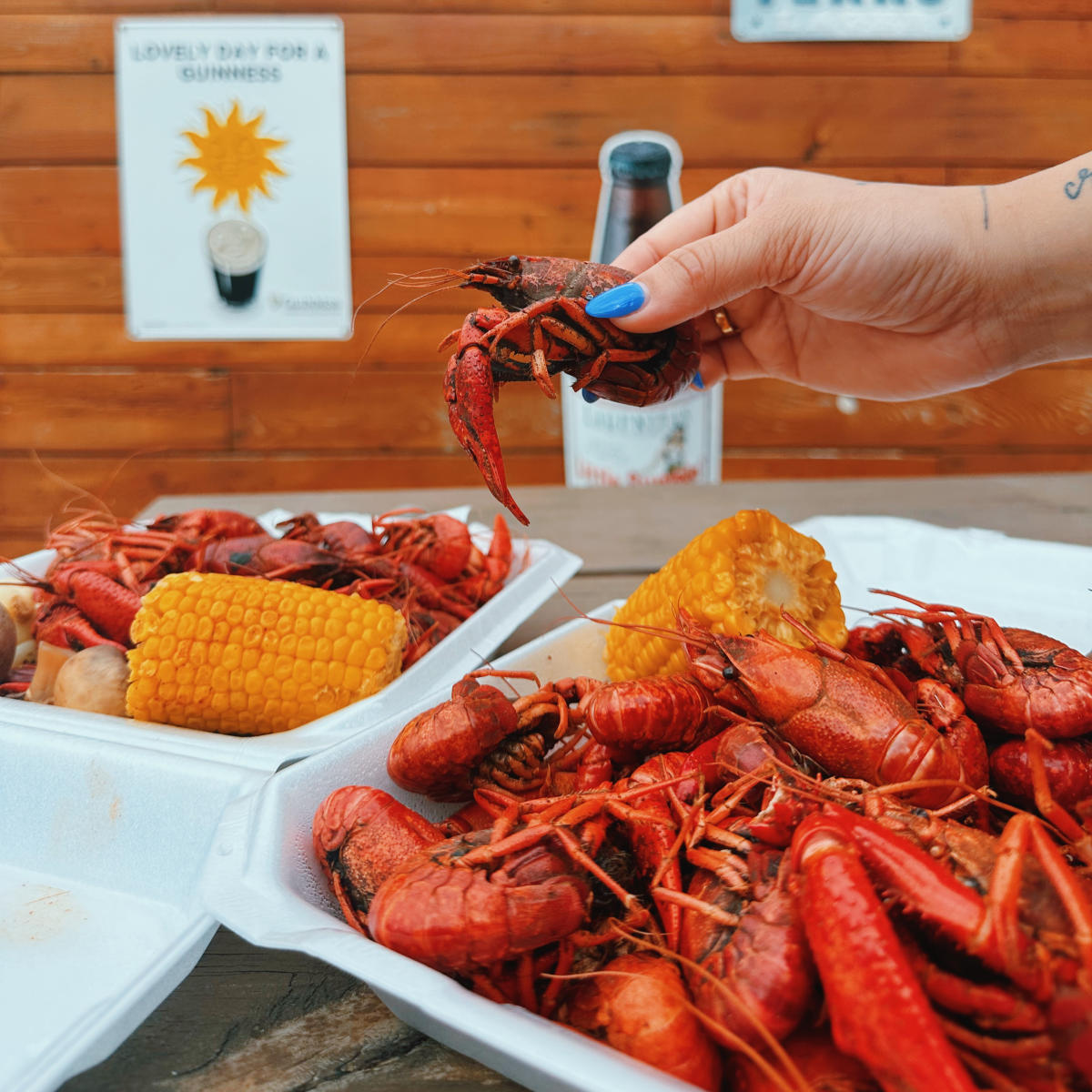 Dallasites101 Crawfish Boil at White Rock Alehouse