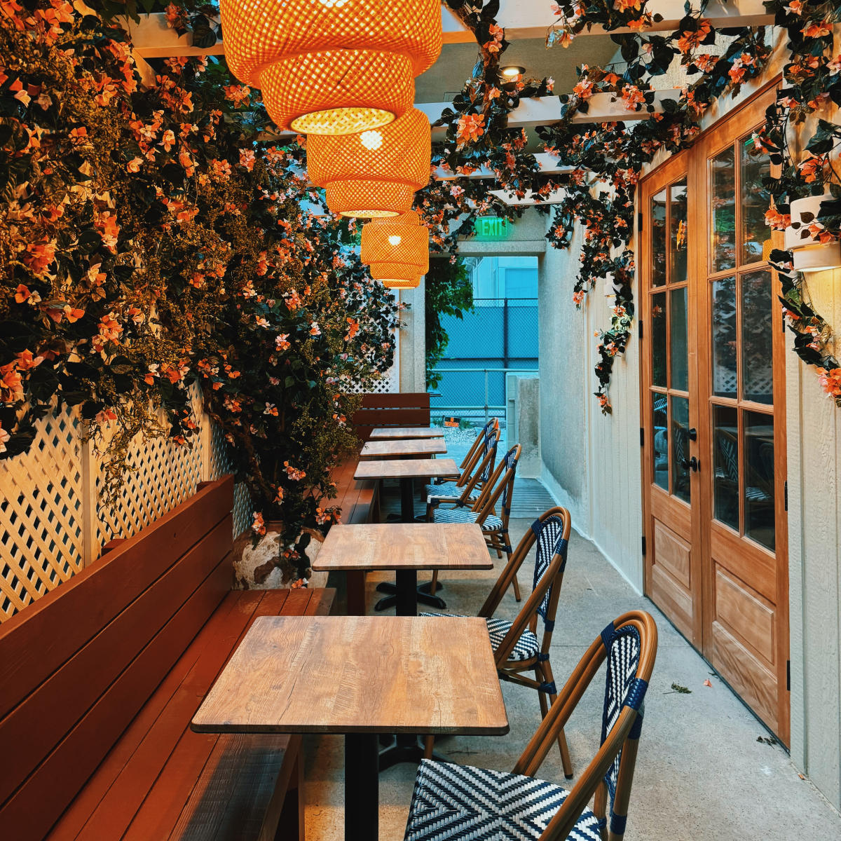 Nikki Greek Bistro & Lounge