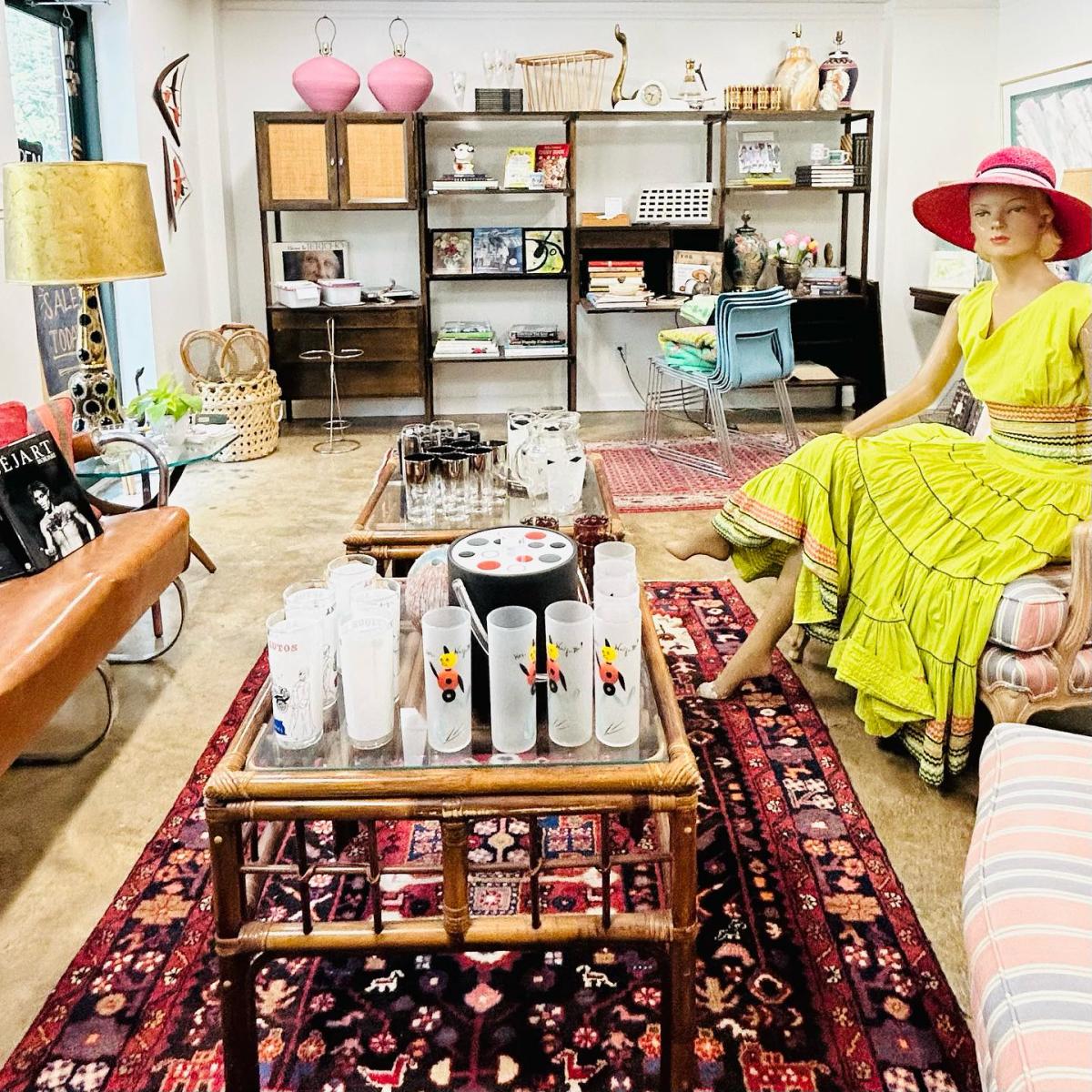 Urban Redeux - Antique Store - Alexandria