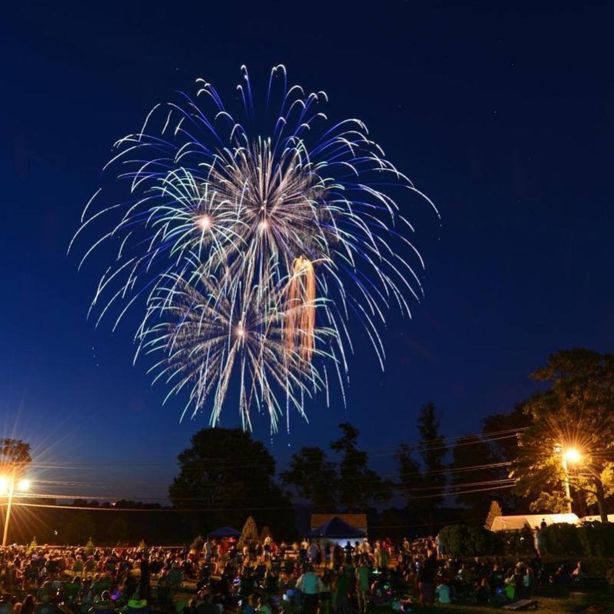 Fireworks over South Riding Golf Course during Star Spangled South Riding