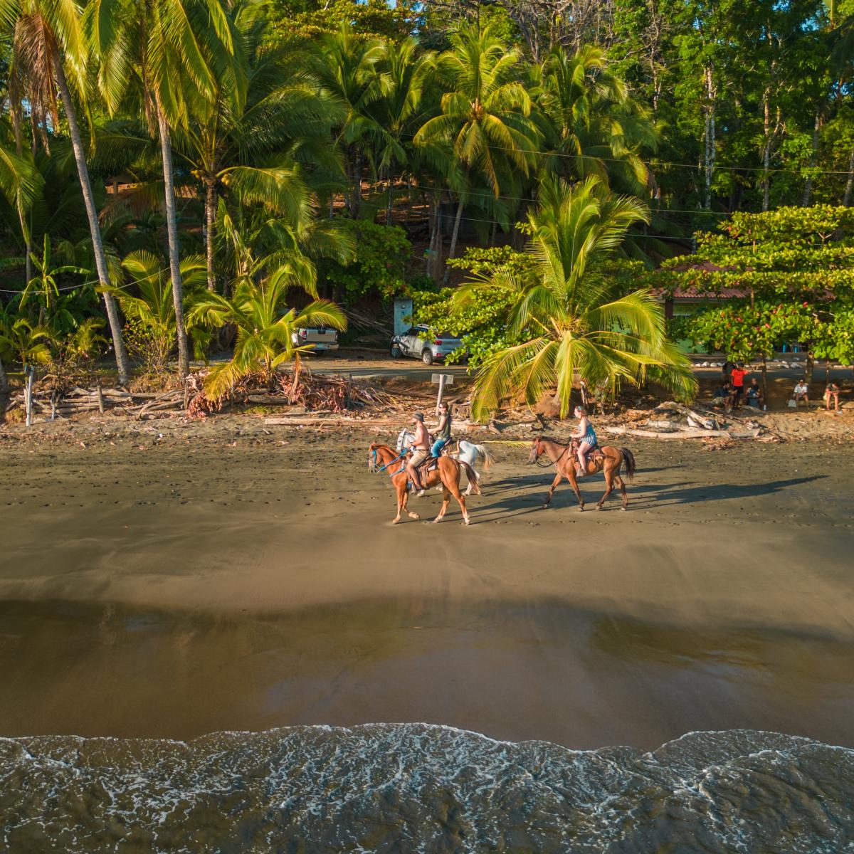 Horseriding-at-Playa-Santa-Catalina-Veraguas-Province-Panamá