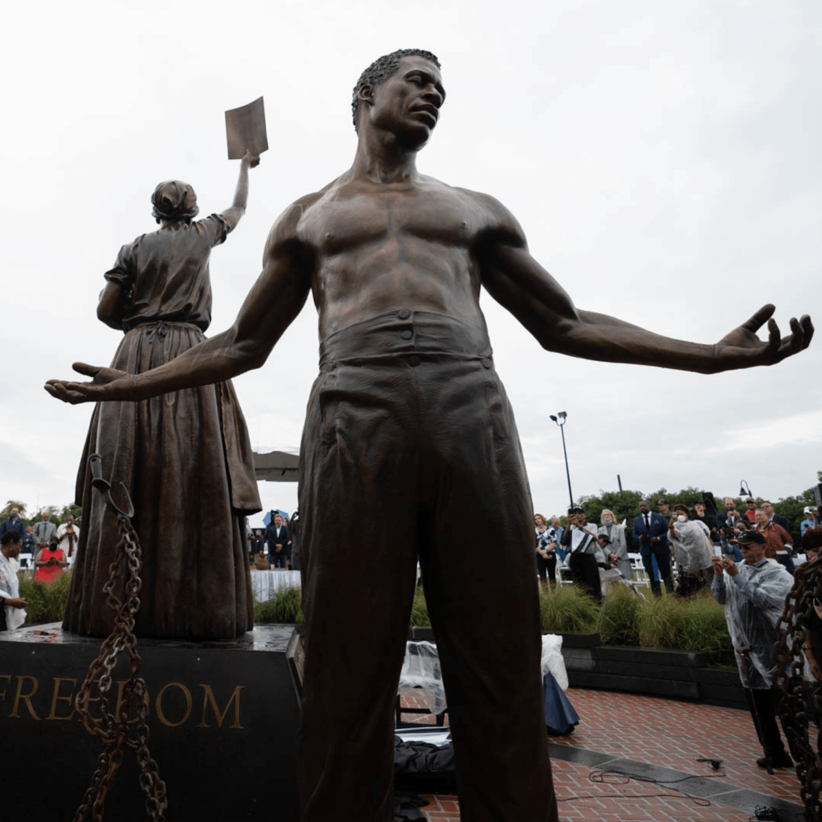 Front view of the freed male slave statue depicted in the Emancipation and Freedom Monument on Brown’s Island
